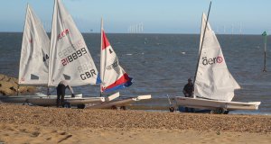 Rigging-up in lively conditions