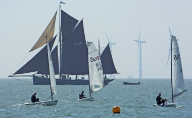 Old meets new - The Pioneer passes three RS Aeros