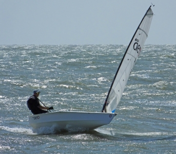 Tim Dye takes off in wild seas prior to the long distance race being cancelled